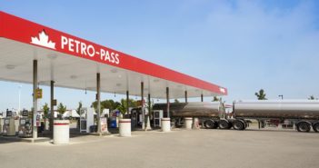 Petro-Canada et le fédéral dans la recharge rapide de véhicules électriques