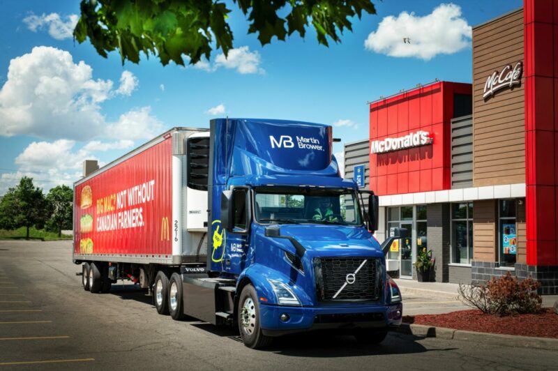 Martin Brower ajoute 10 Volvo VNR EV pour desservir les restaurants McDonald's article image