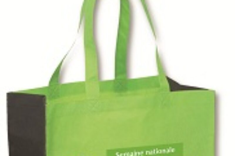 Un sac promotionnel pour souligner la 15e Semaine nationale du camionnage article image