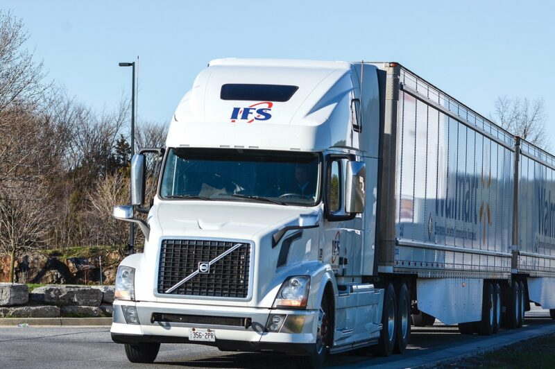 Espoir pour les utilisateurs de grands trains routiers : Début de la phase 3 du réaménagement de la route 185 article image