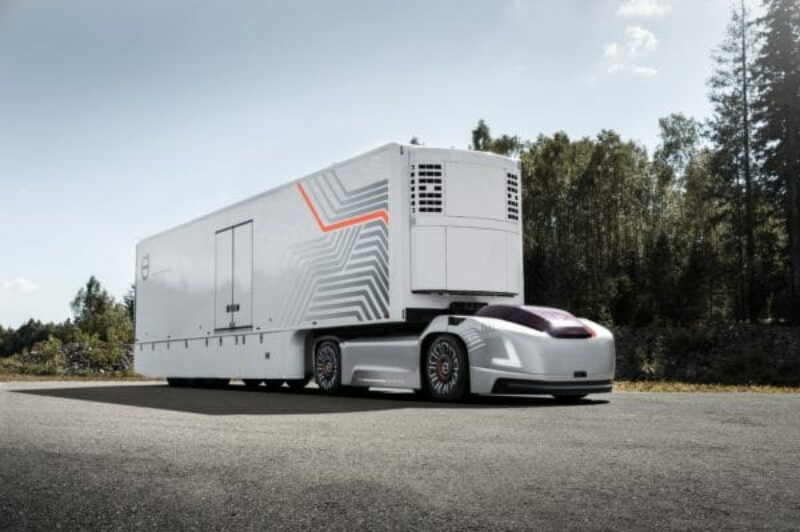 Volvo dévoile une solution de transport entièrement électrique et autonome article image