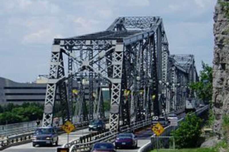 Outaouais : le pont Alexandra fermé aux véhicules moteurs dès lundi le 5 novembre en direction d’Ottawa article image