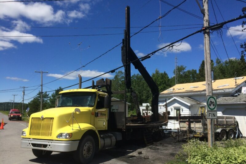 Opérateur de camion grue mort électrocuté : les conclusions de la CNESST article image