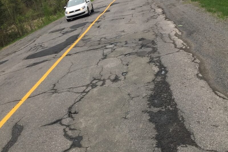 Pires routes du Québec : le CAA attend le budget de la CAQ article image