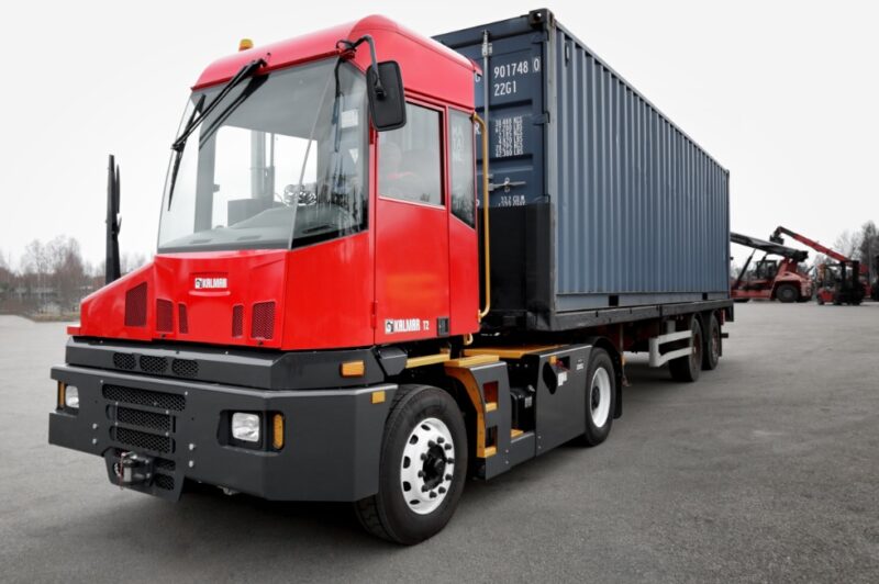 Cummins et Kalmar présentent un tracteur de manœuvre 100% électrique article image