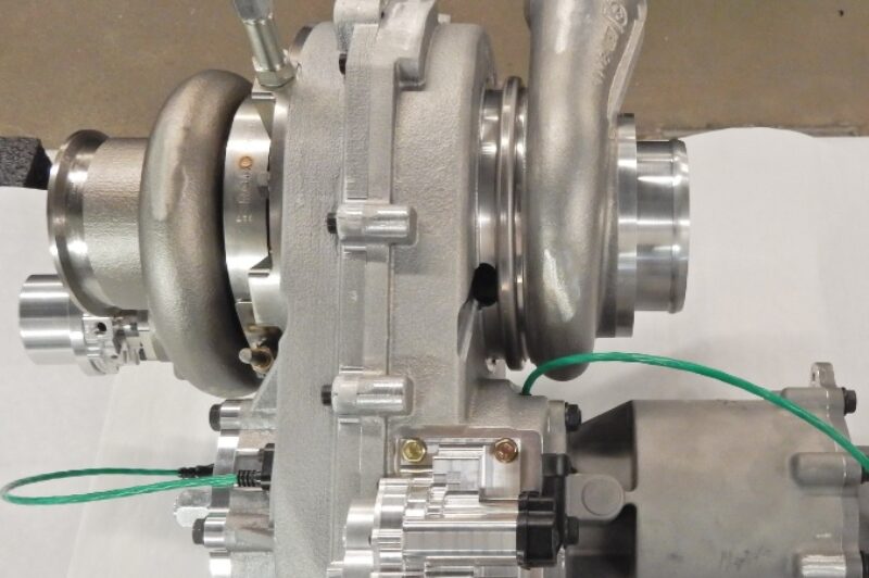 Nouvelle technologie turbo sur moteur Isuzu présentée au congrès de la SAE article image