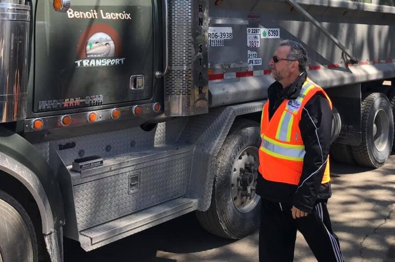 Camionneurs au grand cœur à la rescousse des sinistrés de Ste-Marthe-sur-le-Lac article image
