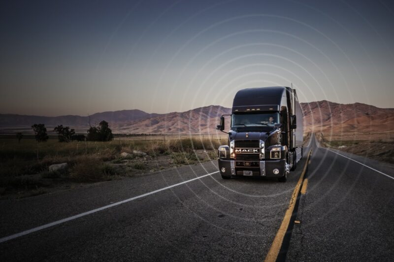 100 000 Mack dotés de GuardDog Connect article image