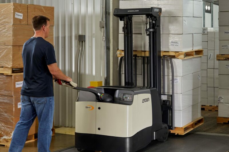 Gerbeur de Crown Equipment article image