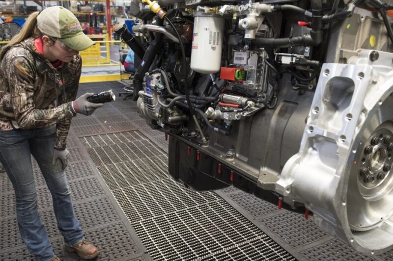 Croissance modeste pour Cummins, qui plaide pour la diversité des énergies devant le Congrès américain article image