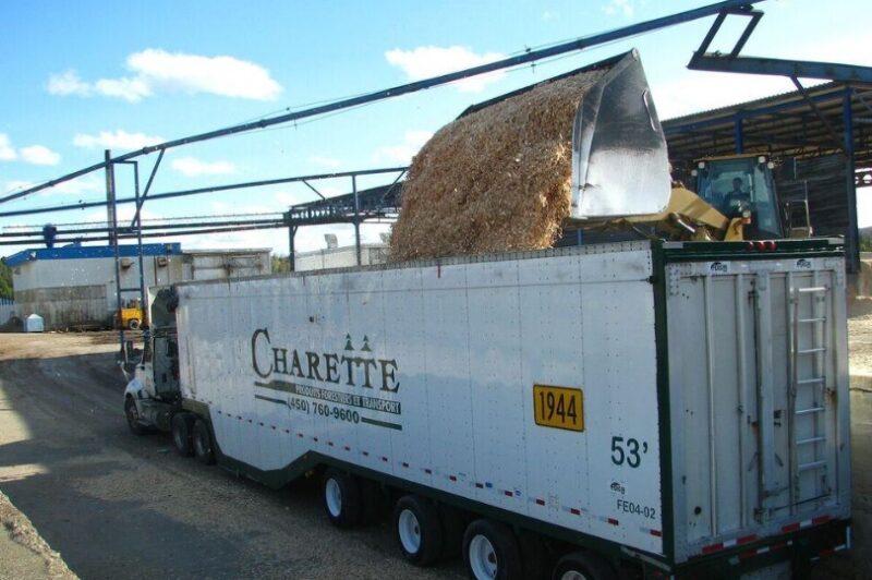 Le transport de copeaux bousculé par la fermeture d’usines en Outaouais article image