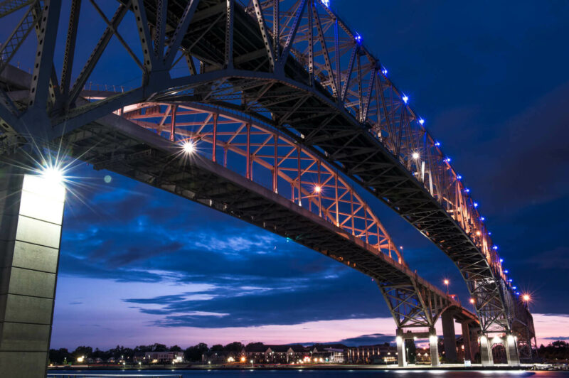 Fini l’argent comptant au pont Blue Water vers les USA article image