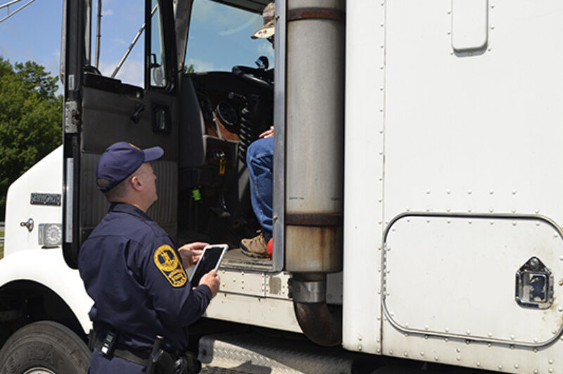 Contrôles routiers : Critères de mise hors service révisés aux USA article image