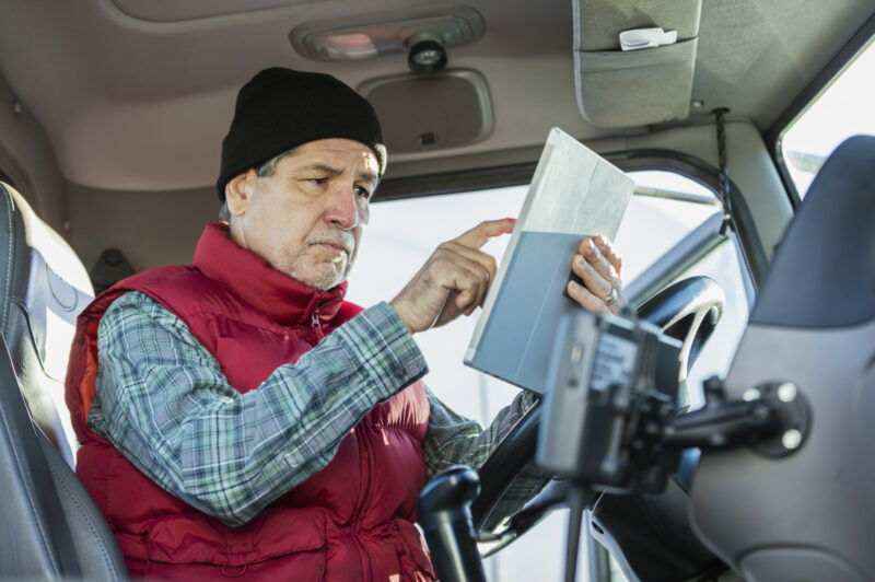 L'expérience l'emporte sur l'âge dans la sécurité des chauffeurs de camion, dit une étude article image