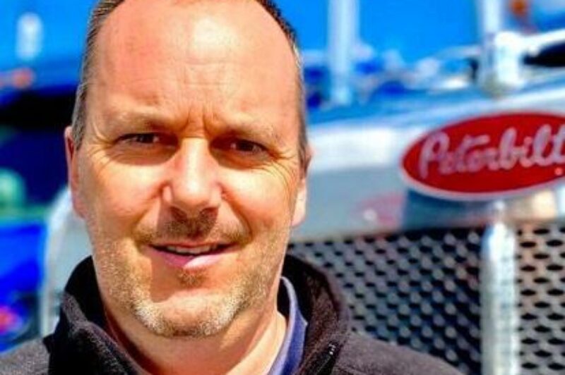 Patrick Lacoste se joint à l’équipe d’Excellence Peterbilt article image