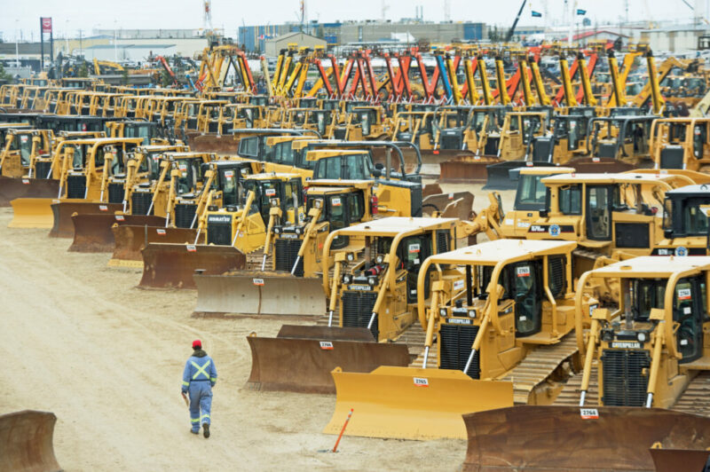 Les ventes aux enchères de Ritchie Bros. à Edmonton attirent 100 000 enchérisseurs article image