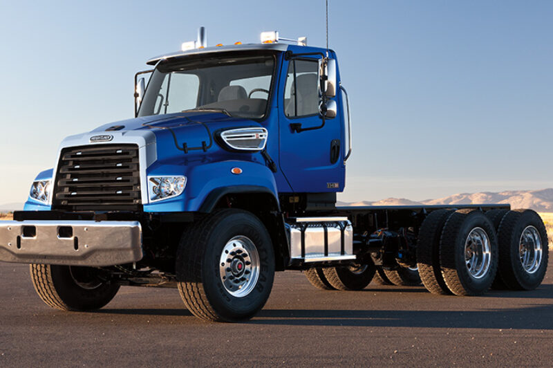 Freightliner 114SD