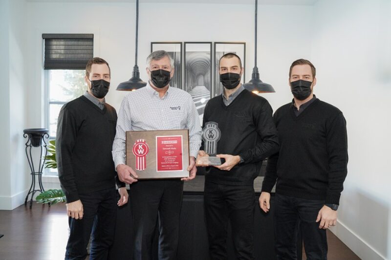 Kenworth Maska remporte un 4e Gold Award consécutif article image