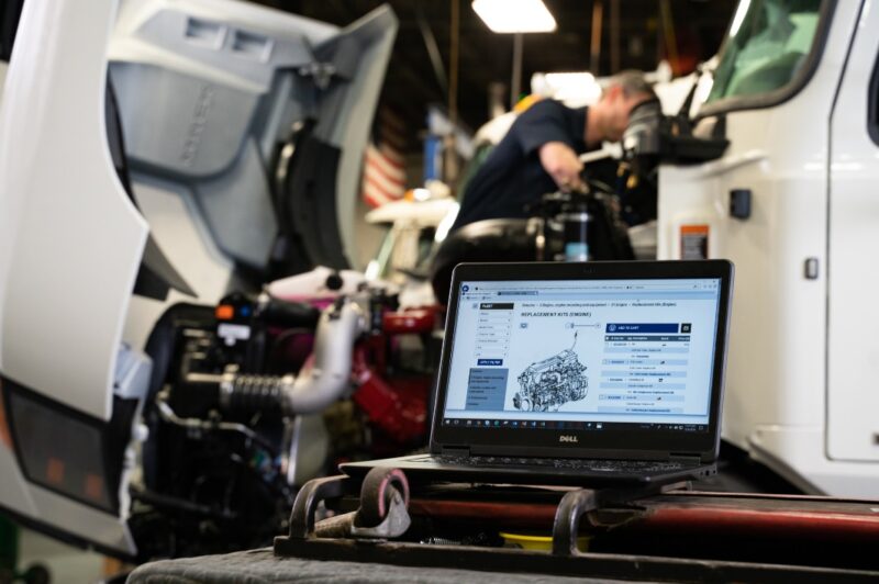 Rappel de 4 883 camions Mack – Phares de jour article image