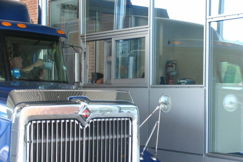 Transport transfrontalier en hausse selon l’ASFC; les exportations se portent bien, ajoute EDC article image