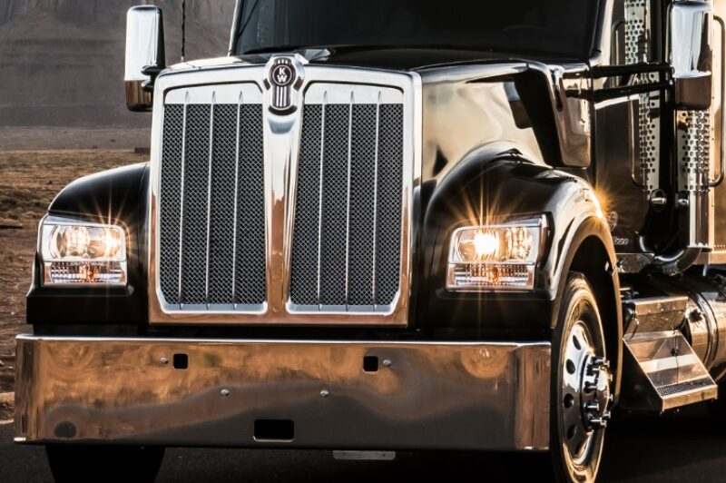 Rappel de Paccar – Phares de jour article image