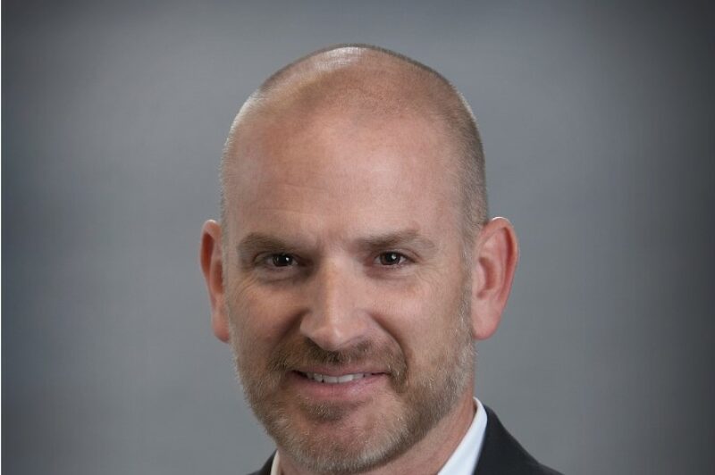 Scott Kuebler, nouveau vice-président des ventes, Véhicules autoroutiers chez DTNA article image