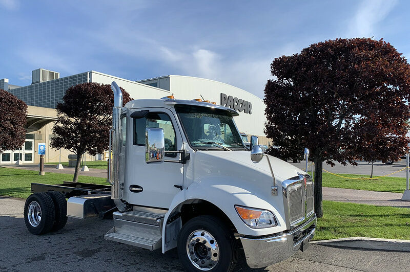 L’assemblage des nouveaux poids moyens Kenworth démarre à Ste-Thérèse article image