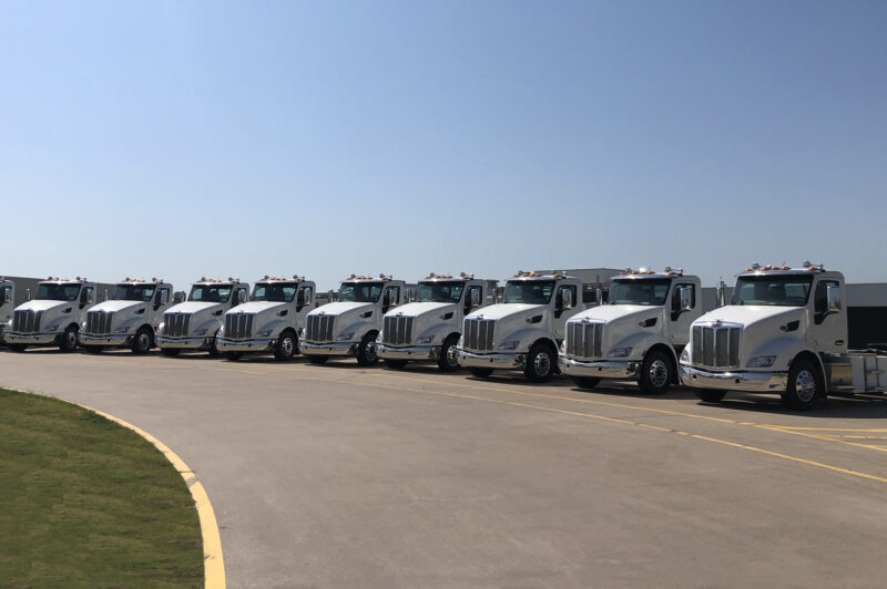 Peterbilt livre 10 camions 579 électriques pour des applications portuaires article image