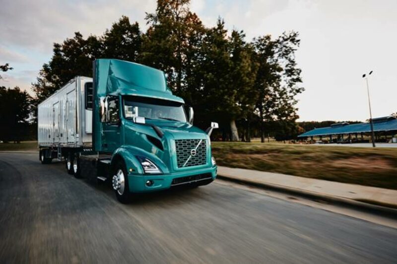 Volvo Trucks présentera le VNR Electric et le VNL 760 25e anniversaire à ExpoCam article image