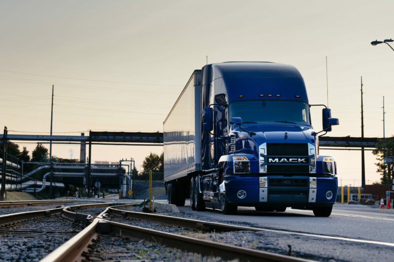 Rappel de Volvo et Mack – Feux arrière article image