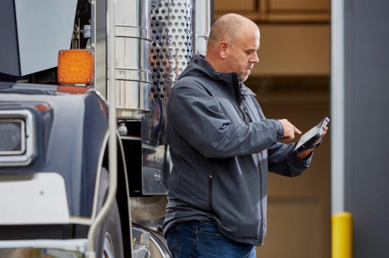 Quelles compétences devraient maîtriser les travailleurs du transport routier? article image