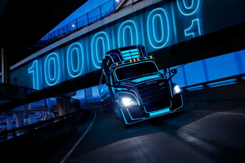 Les flottes partenaires de DTNA ont franchi 1 million de milles en Freightliner électriques article image