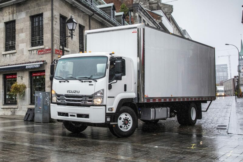 L’équipe de Denis Coderre veut encadrer le camionnage à Montréal article image