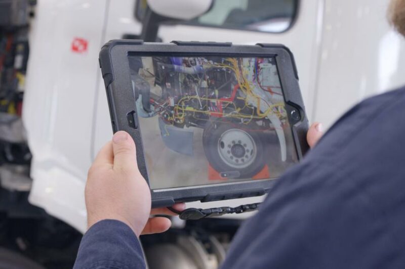 Peterbilt déploie des outils de réalité augmentée pour les concessionnaires article image