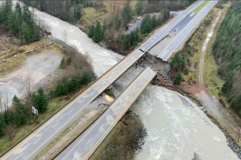 L'industrie du camionnage recueille 50 000 $ pour les victimes des inondations article image