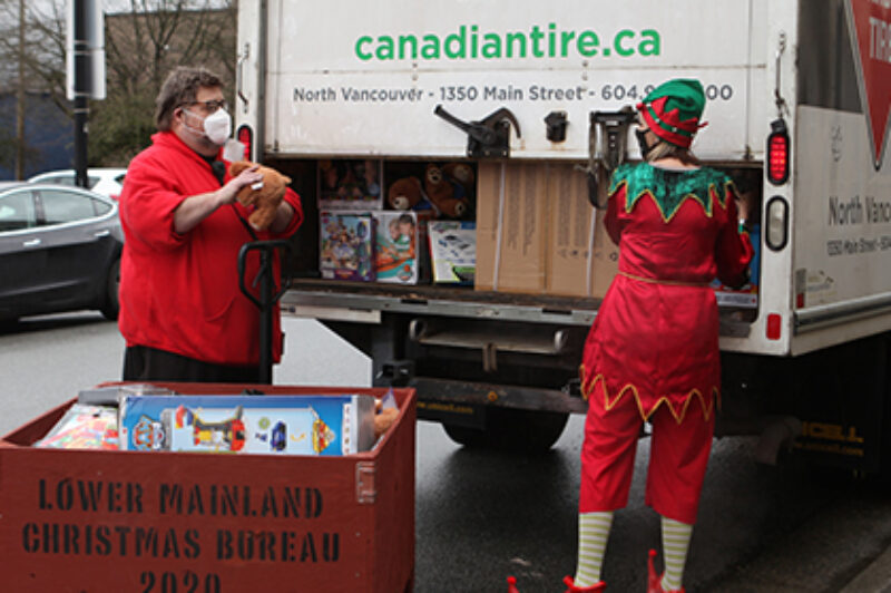 Canadian Tire et des associations de camionnage répandent la joie de Noël en Colombie-Britannique article image