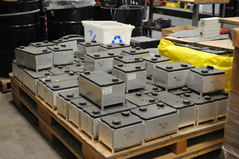 Des Coréens adoptent une technologie québécoise de recyclage de batteries lithium-ion article image
