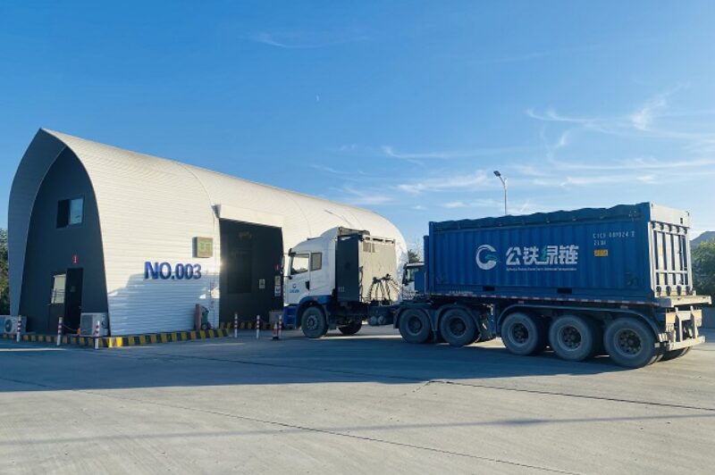 Chine : un projet pilote pour permettre l'échange de batteries dans les poids lourds article image