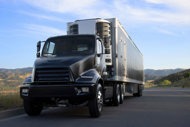 Xos lance deux nouveaux camions à essieux électriques Allison article image