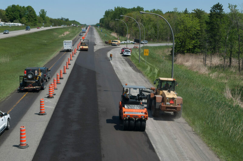 La grève des ingénieurs de l’État commence à causer des fermetures de chantiers routiers article image