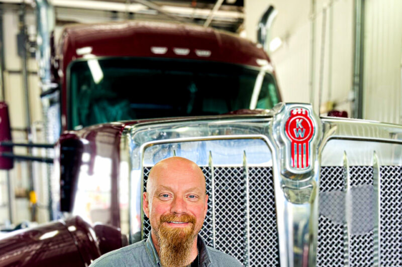Stéphane Aubé nommé directeur du service pour Kenworth Maska à Saint-Mathieu article image