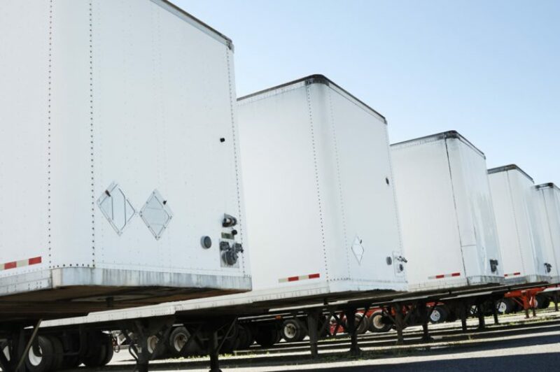 Rebond des commandes de remorques alors que la chaîne d’approvisionnement prend du mieux article image