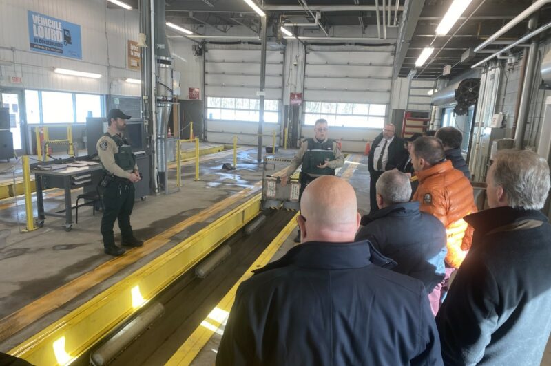 À l'intérieur du poste de Contrôle routier Québec à Saint-Nicolas (vidéo) article image