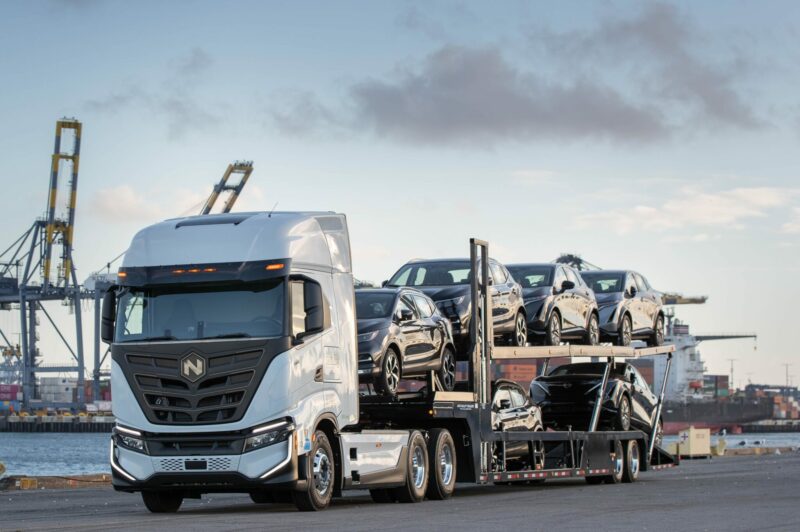 <strong>Nissan utilise des camions électriques pour la livraison de ses voitures</strong> article image
