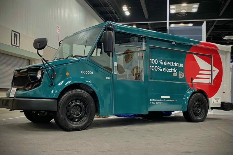 <strong>Postes Canada dévoile son premier fourgon électrique</strong> article image