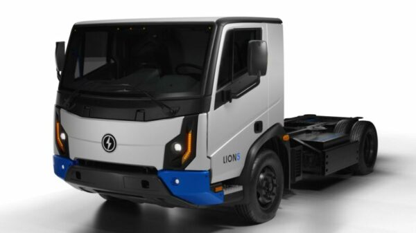 Lion-Electric_Cab-Chassis-Lion5-800×532-c-default alternate text for this image