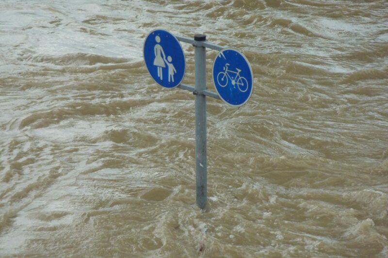 <strong>Charlevoix à éviter, plusieurs liens routiers fermés en raison des inondations</strong> article image