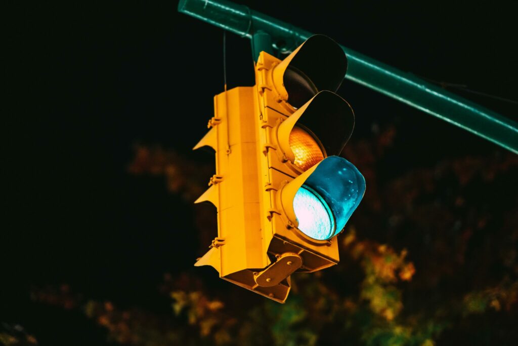 Feu de circulation au vert