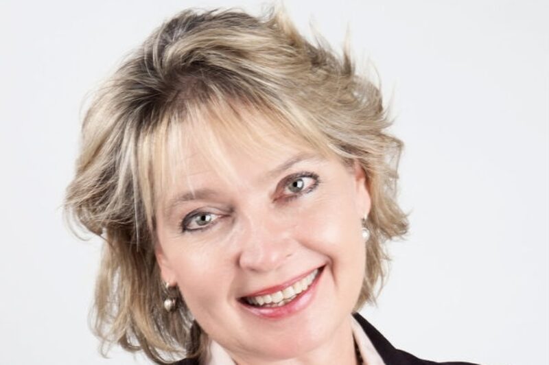 <strong>RH Camionnage Canada nomme Rebecka Freels directrice des communications et du marketing</strong> article image