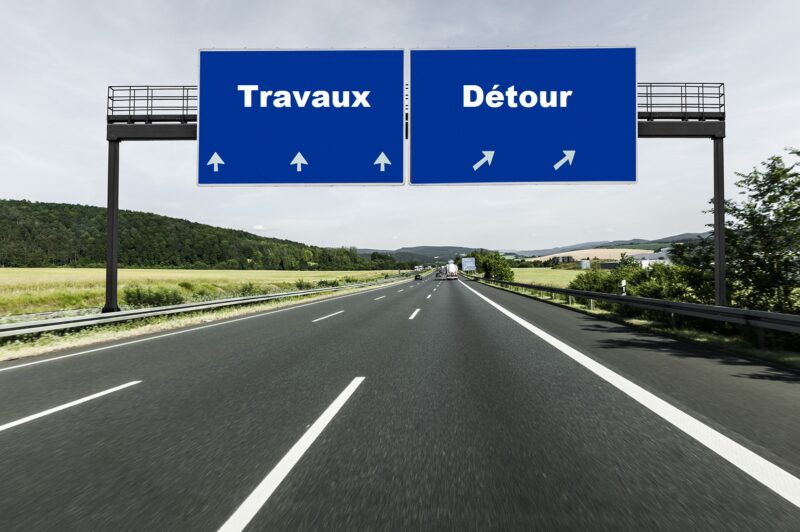 <strong>Remplacement de signalisation aérienne : fermetures de routes à venir sur la Rive-Nord de Montréal</strong> article image
